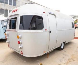 Airstream caravan 6 metri