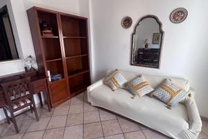 Bilocale ammobiliato a referenizati