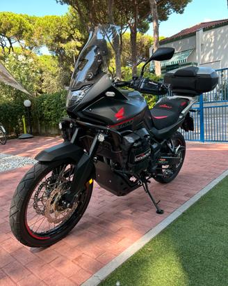 Transalp 750 Black Edition