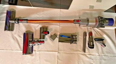 Dyson V10 Absolute Aspirapolvere Senza Fili,
