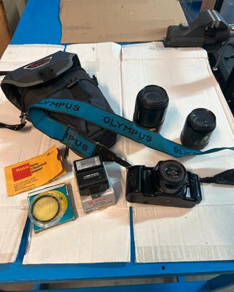 Olympus OM101 + 2 zoom