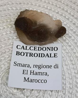 minerale da collezione Calcedonio Botroidale 