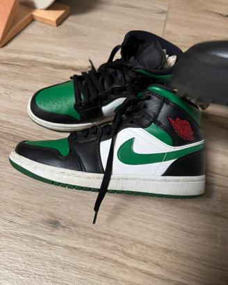 Nike Air Jordan 1 Mid pine green