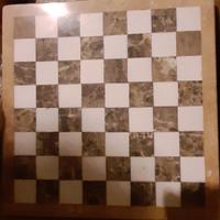 Dama, tavolino mosaico