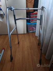 Deambulatore in alluminio