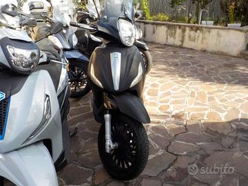PIAGGIO Beverly 300 i.e. Anno