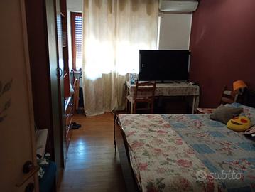 Stanza matrimoniale grande 500 euro viale monza