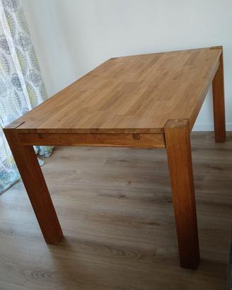 Tavolo in legno di rovere