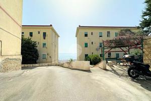 3 LOCALI A BACOLI
