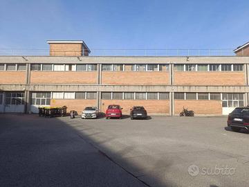 CAPANNONE 5800 MQ CON AMPIA AREA ESTERNA