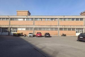 CAPANNONE 5800 MQ CON AMPIA AREA ESTERNA