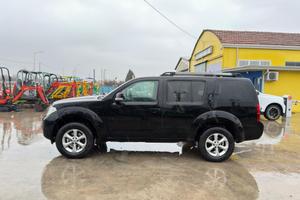 Nissan Pathfinder 2.5 dCi 190cv - 7 POSTI