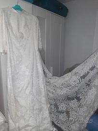 Abito da sposa bianco con pizzo