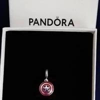 PANDORA 790780C01 Charm Scudo Captain America
