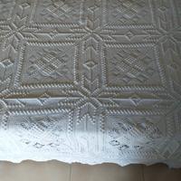 Copriletto all'uncinetto 