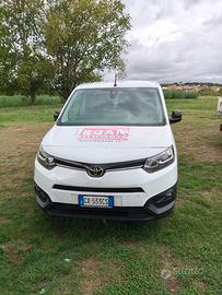 Toyota proace city con 2 porte scorrevoli