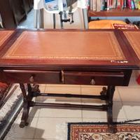 Antico tavolo da gioco per bambini