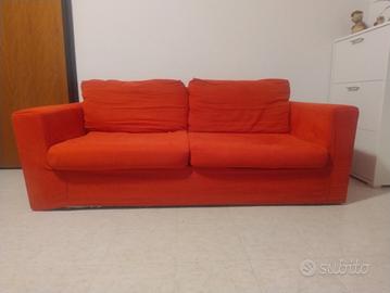 divano rosso 