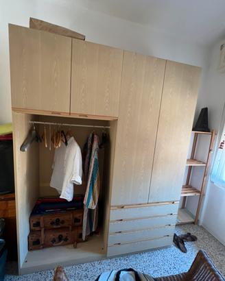 Armadio due ante ben tenuto 2.80 x 2.50