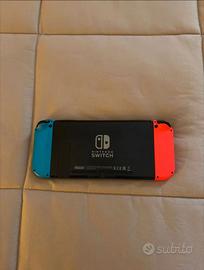 NINTENDO SWITCH + GIOCO POKEMON SCUDO