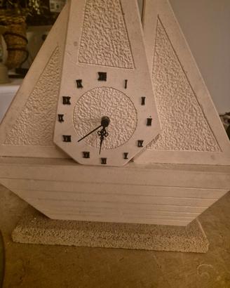Orologio in pietra