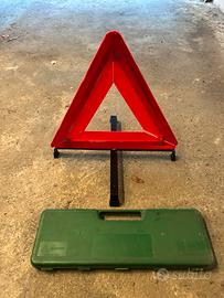 3 triangoli per auto
