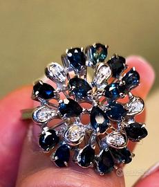 Anello elegante in oro 18K
diamanti