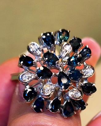 Anello elegante in oro 18K
diamanti
