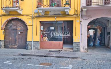 NEGOZIO IN PIENO CENTRO !!!