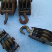 CARRUCOLE CON GANCIO DI SICUREZZA