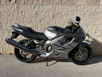Honda CBR 600 F