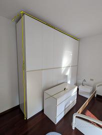 Camera da letto bianca