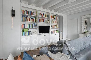 Villa di 240 m² con più di 5 locali e box auto dop