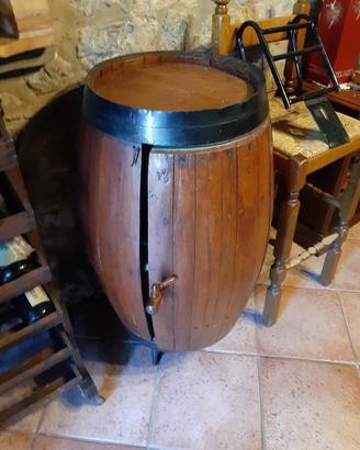 Mobiletto bar per taverna