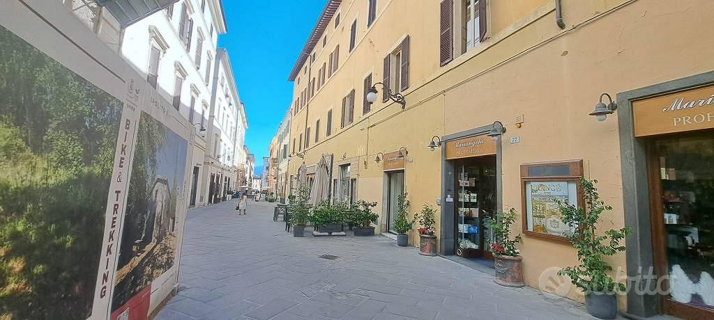 Appartamento di 103 m² con 4 locali a Spoleto - More