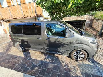 Peugeot Traveller 2.0