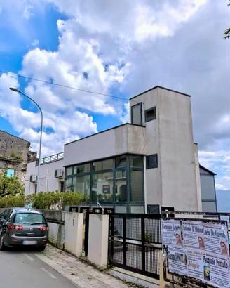 Villa indipendente panoramica con giardino