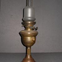 Lampada a petrolio antica