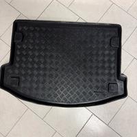 Jaguar E-Pace , copertura fondo baule
