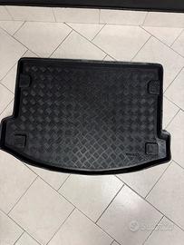 Jaguar E-Pace , copertura fondo baule