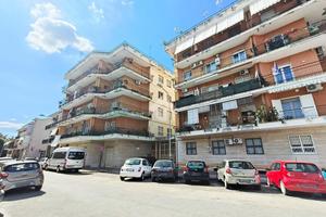 3 LOCALI A POMIGLIANO D'ARCO