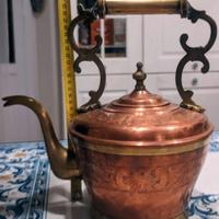 Teiera vintage in rame e ottone incisa-decorativa