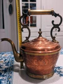 Teiera vintage in rame e ottone incisa-decorativa