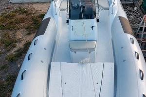 gommone  sacs 680