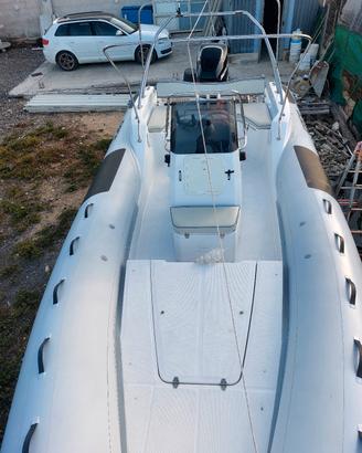 gommone  sacs 680