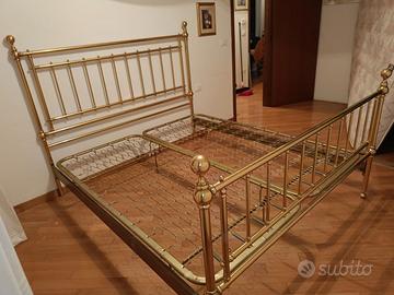 Letto matrimoniale in ottone