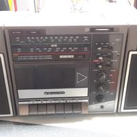 Radiocassetta portatile stereo SANYO FM-AM'epoca