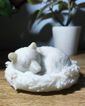 statuetta orso dormiente accogliente