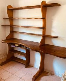 Libreria artigianale in legno di abete