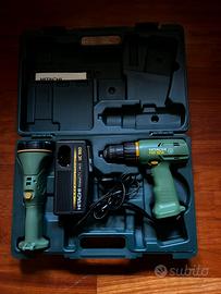Avvitatore Hitachi FDS9DVA+caricabatterie e torcia